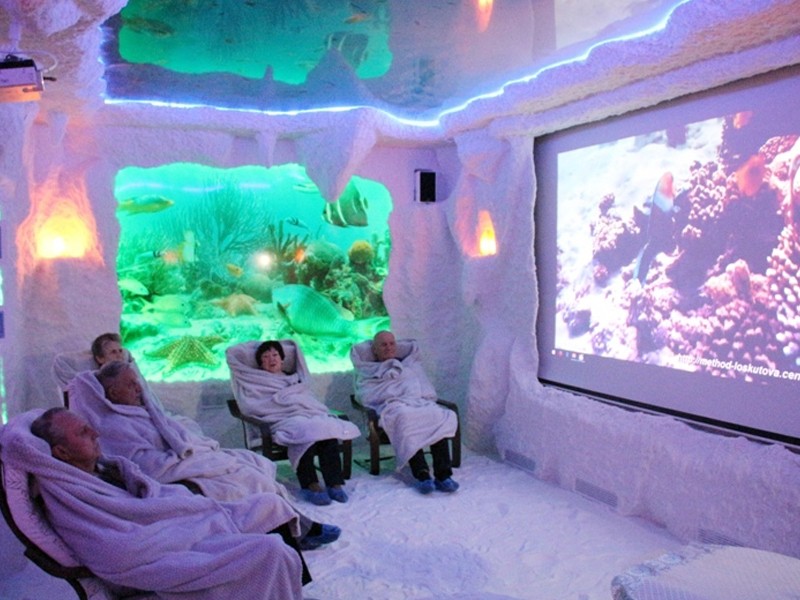 老年人健康盐洞定制